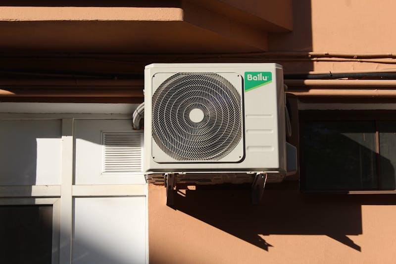 Mentenanță și curățare aer condiționat în Hîncești · echipă Eco ConfortSistem